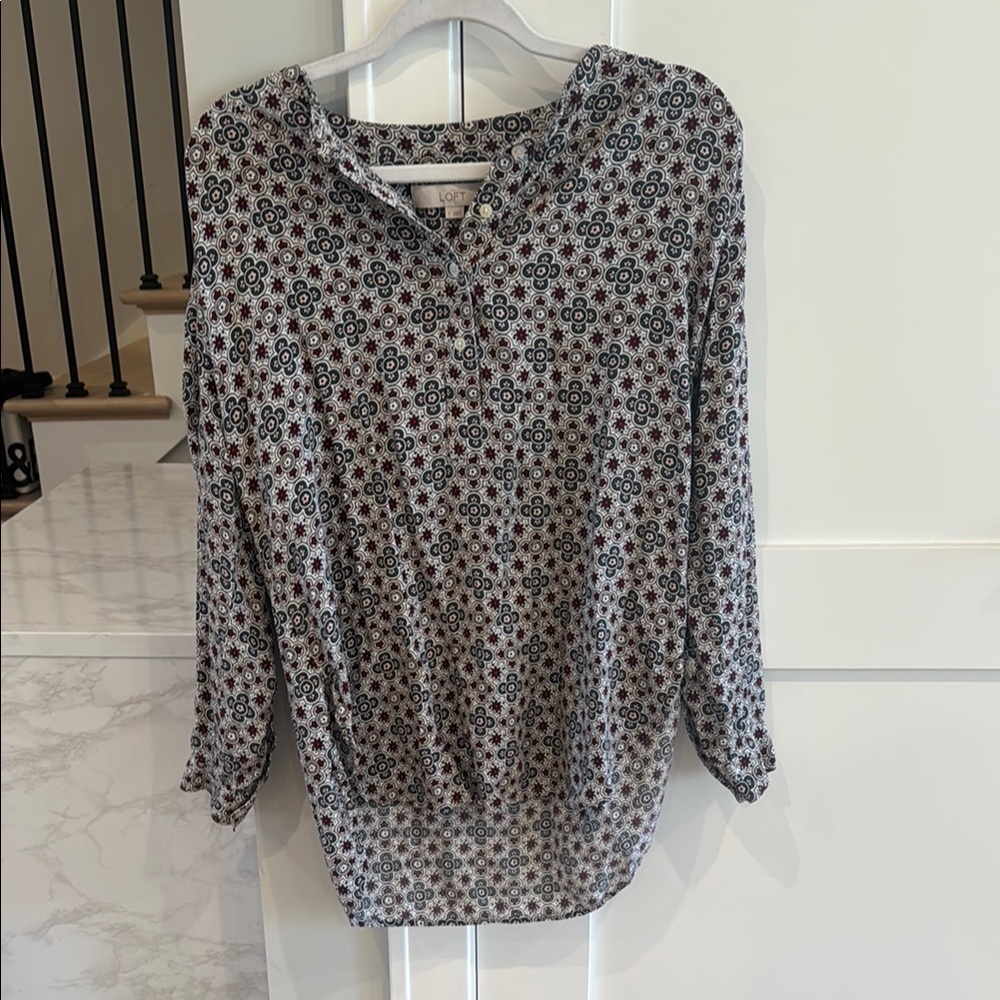 LOFT Women’s Floral Pattern Button Down Shirt - Red and Black - Picture 3 of 3